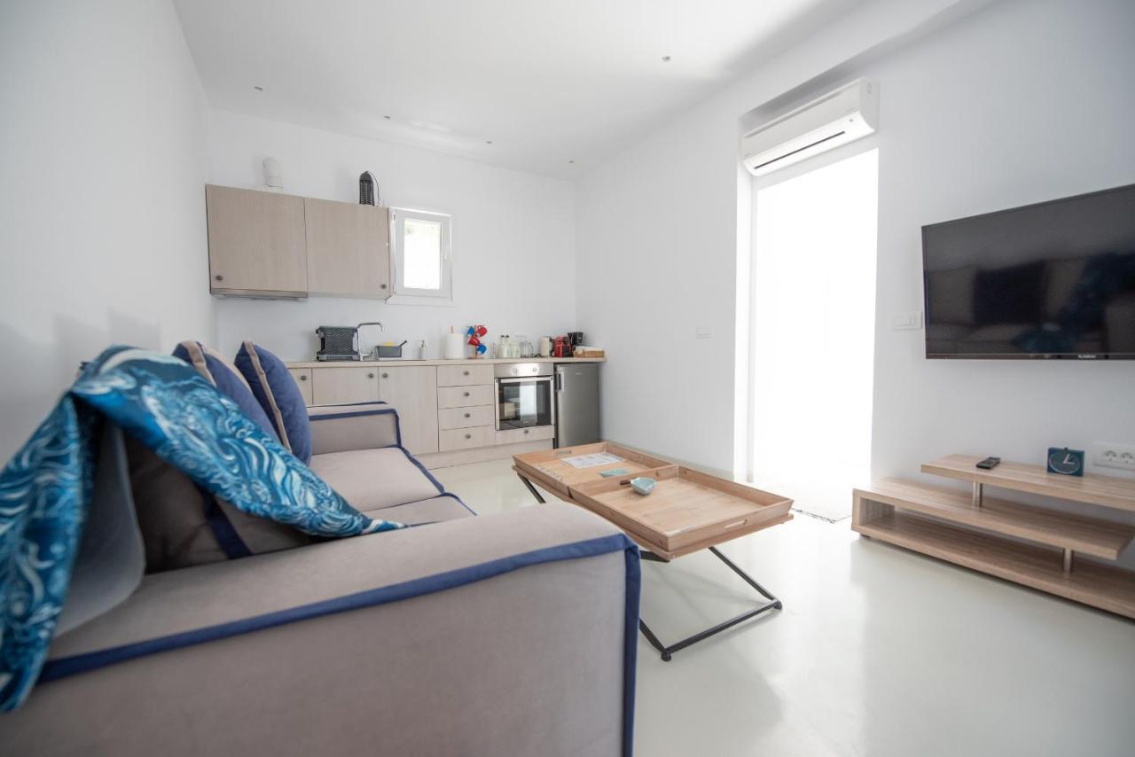 The Mykonist Seaside Villas & Suites Ornos By AmarisMykonos Town エクステリア 写真